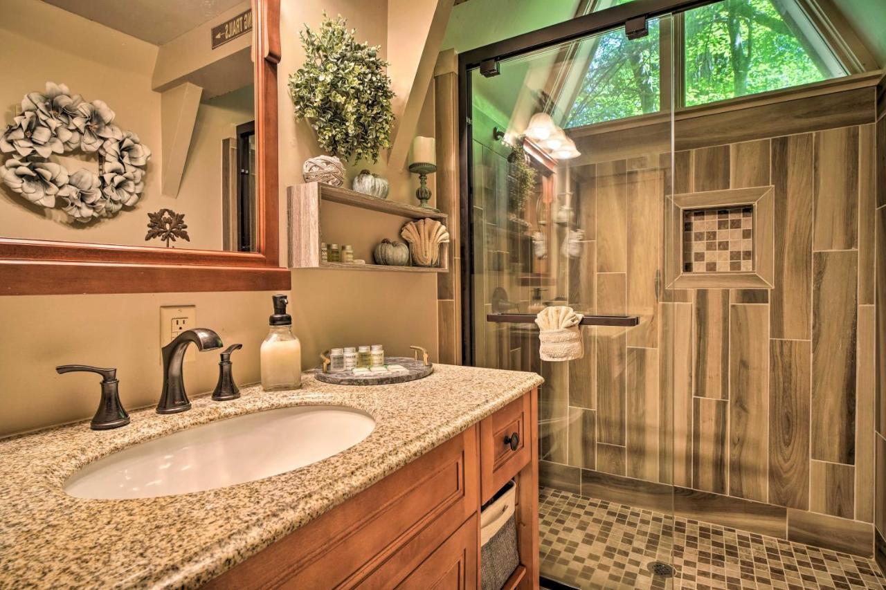 Snuggle Inn In The Heart Of Chalet Village! Gatlinburg Εξωτερικό φωτογραφία